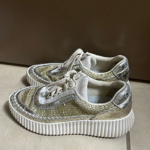 Dolce Vita Dolen Sneakers- Gold Knit - Picture 5 of 7